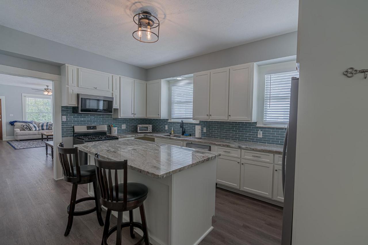 Uptown Cottage Newly Updated Home Near The Strand Galveston Harbor And Utmb Εξωτερικό φωτογραφία