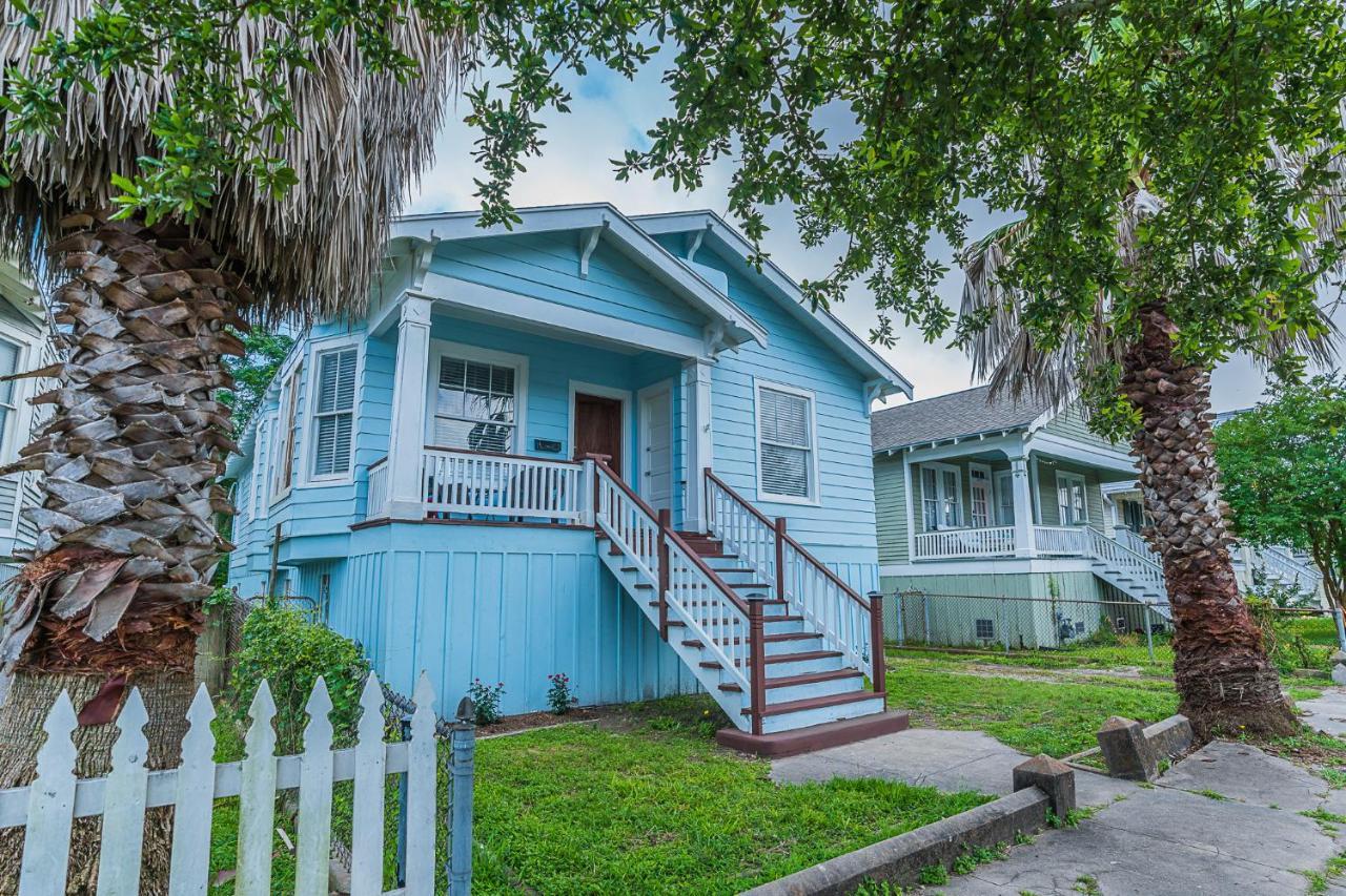 Uptown Cottage Newly Updated Home Near The Strand Galveston Harbor And Utmb Εξωτερικό φωτογραφία