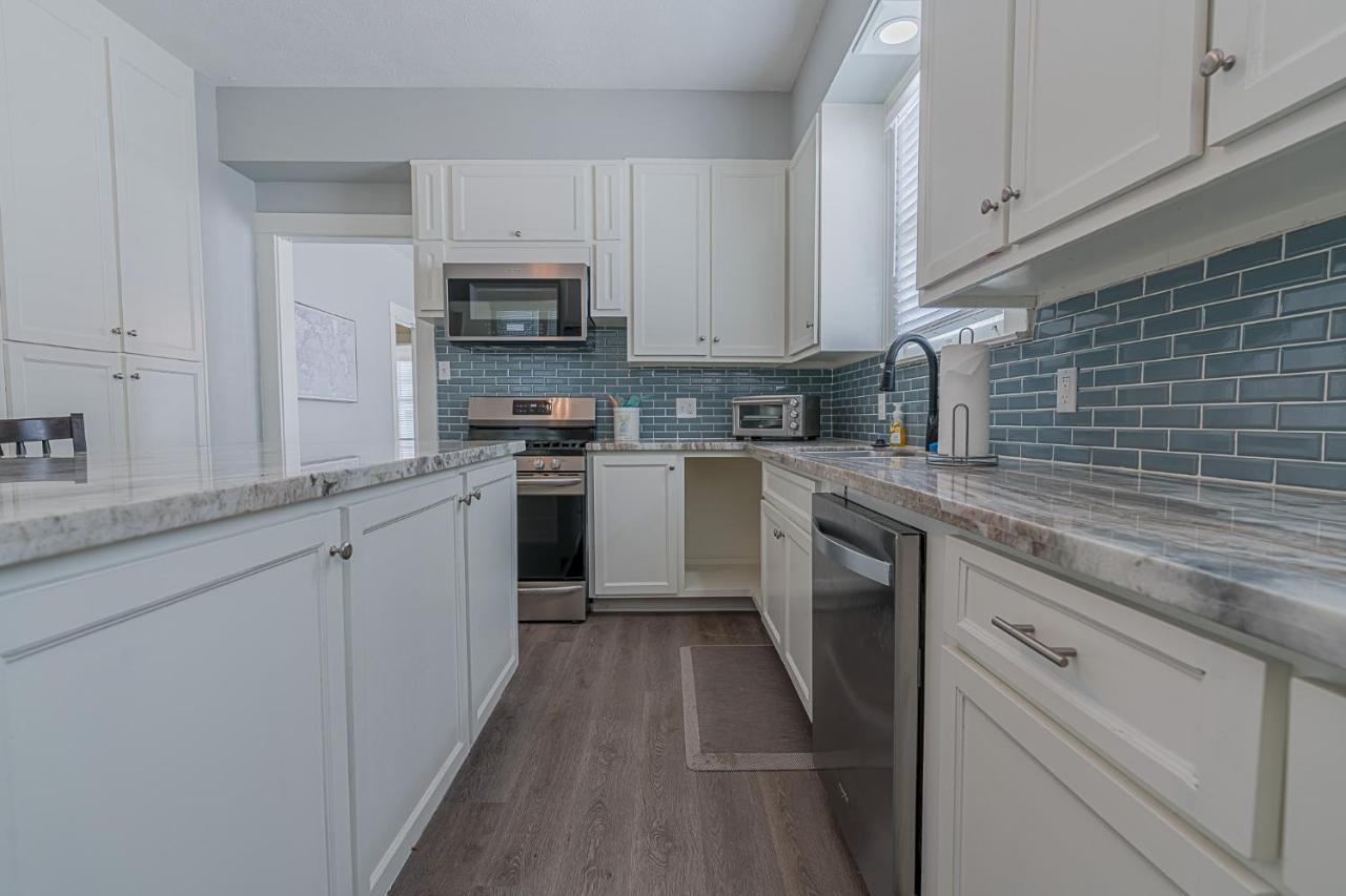 Uptown Cottage Newly Updated Home Near The Strand Galveston Harbor And Utmb Εξωτερικό φωτογραφία